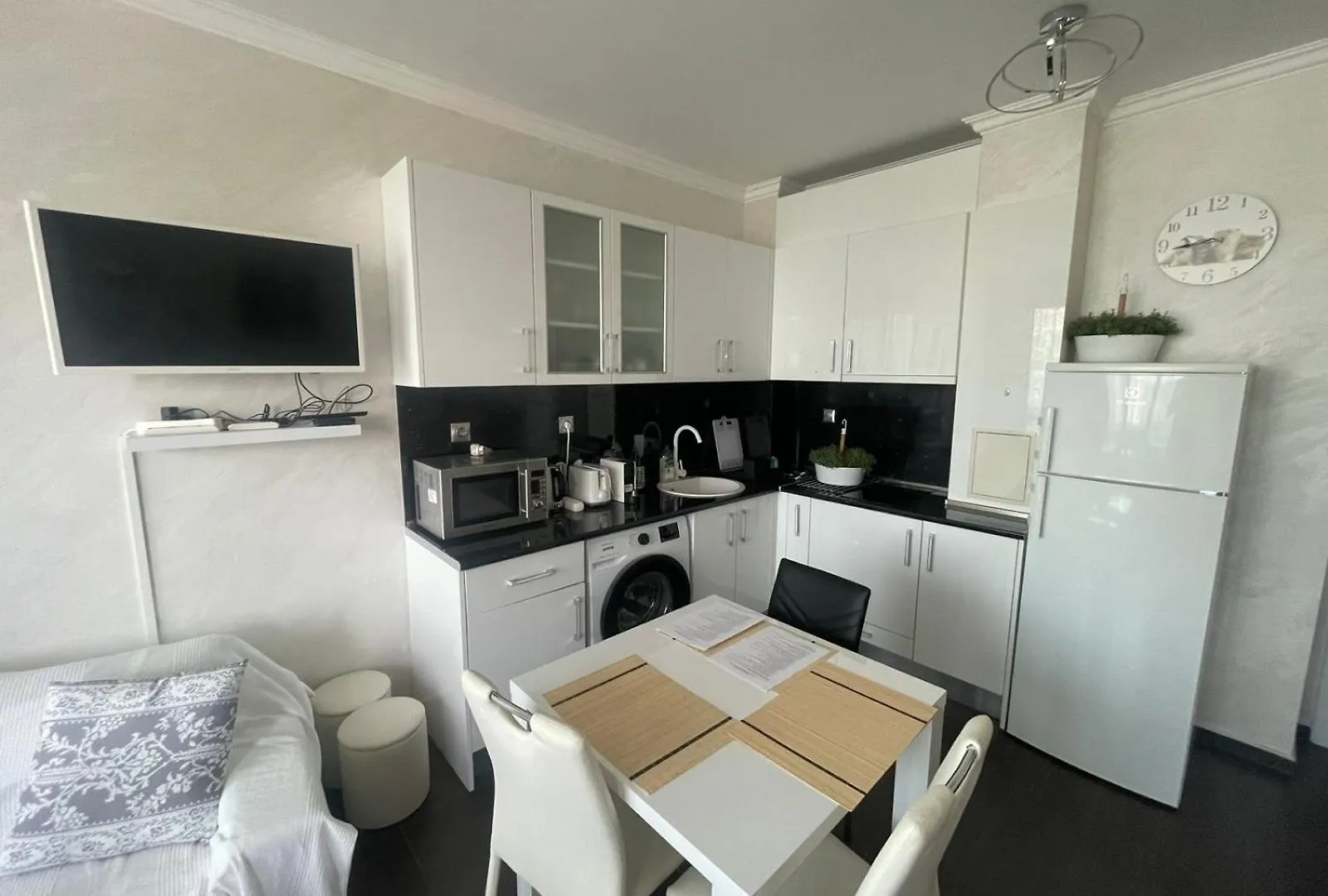 White Lotus Nereya Apartment Pomorie